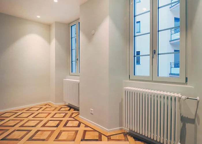 Apartamento Festival 8 *